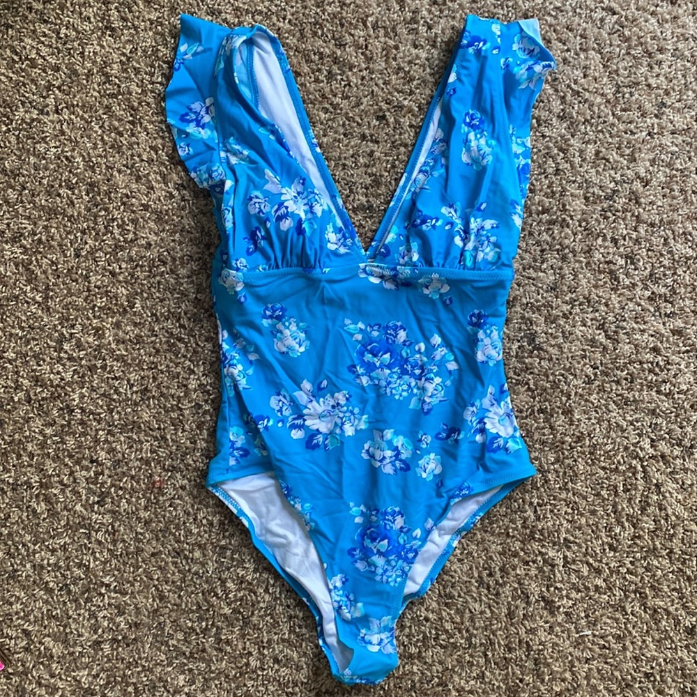 Cupshe one piece bathing suit